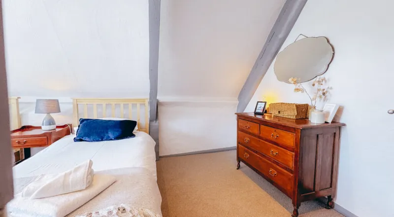 Haldon Apartment Twin Bedroom