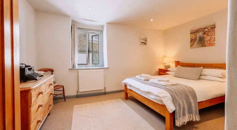 Monmouth Apartment Bedroom