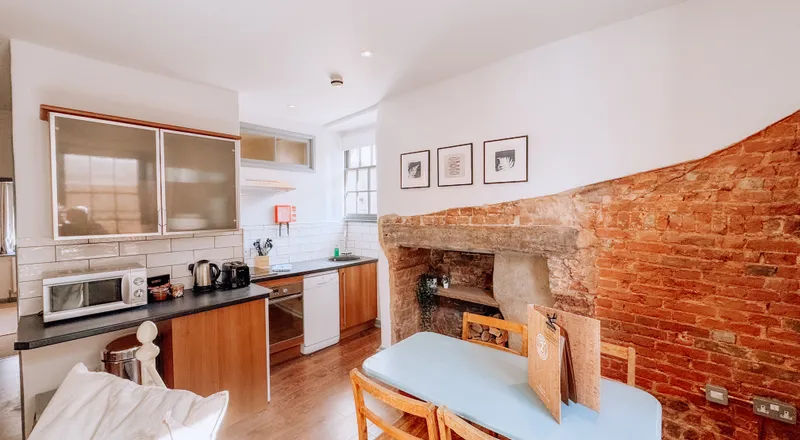Monmouth apartment kitchen